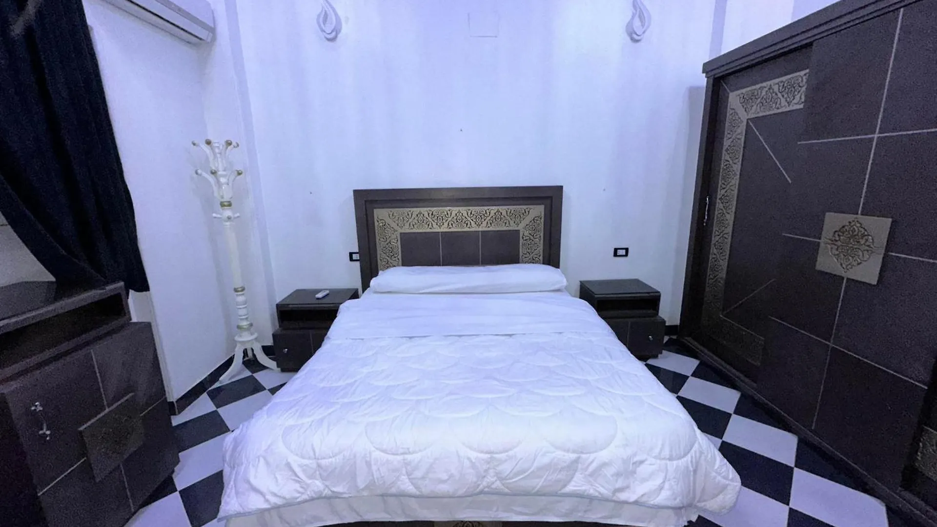 Sky Villa Luxor contacts